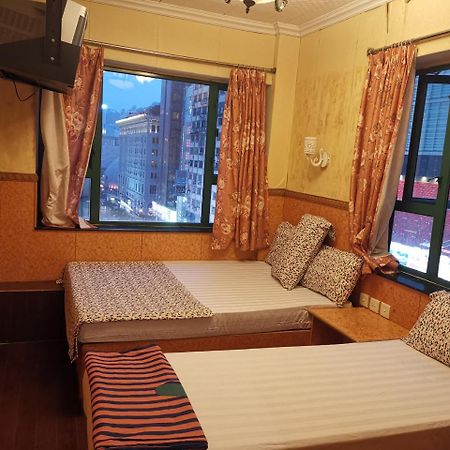 Pay-Less A2 Hotel Хонконг Екстериор снимка