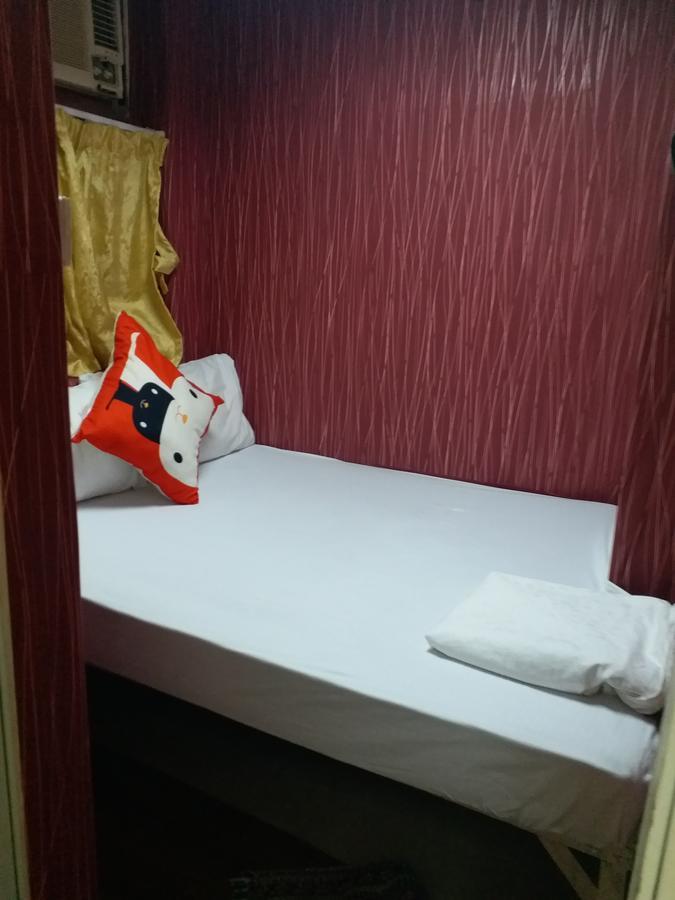 Pay-Less A2 Hotel Хонконг Екстериор снимка