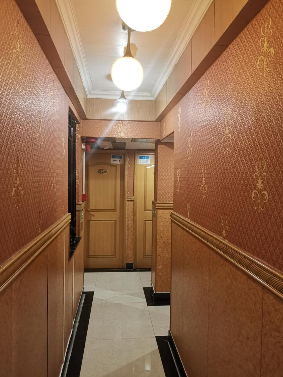 Pay-Less A2 Hotel Хонконг Екстериор снимка