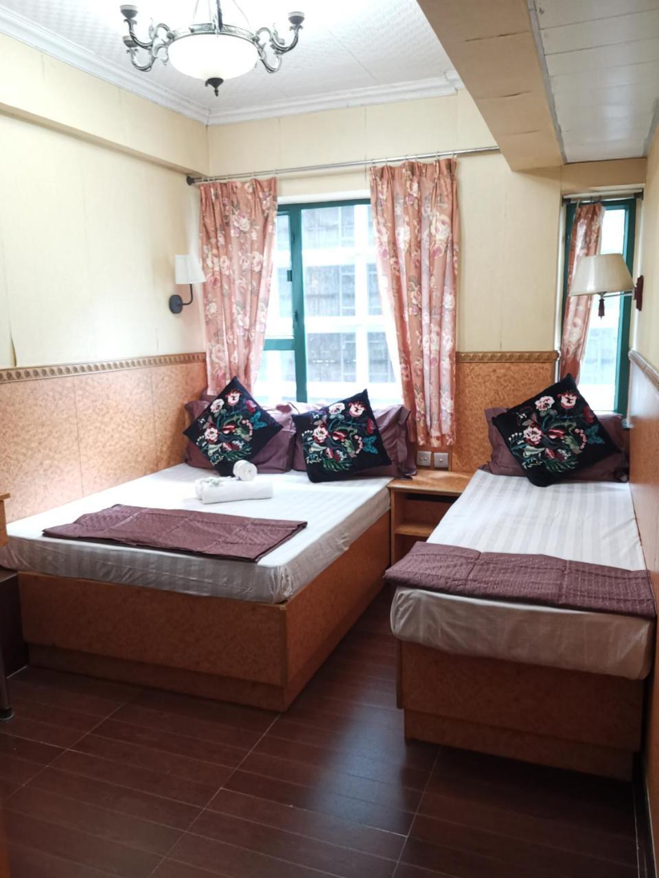 Pay-Less A2 Hotel Хонконг Екстериор снимка